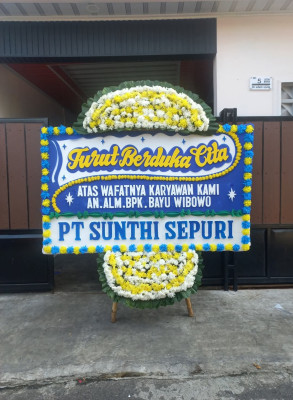 Papan Bunga Duka di Padakembang