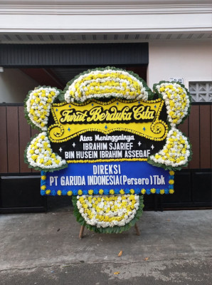 Papan Bunga Duka di Padakembang