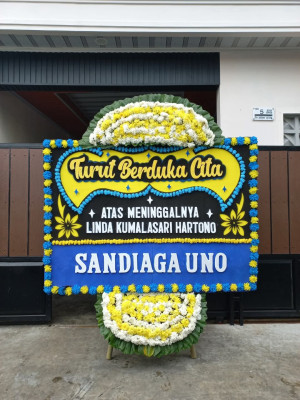 Papan Bunga Duka di Padakembang